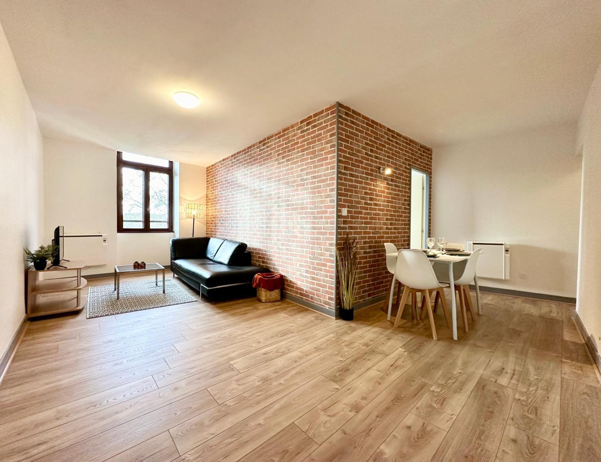 Ferienwohnung La Confluence - Vue Imprenable & Hyper Centre Mont-de-Marsan Exterior foto