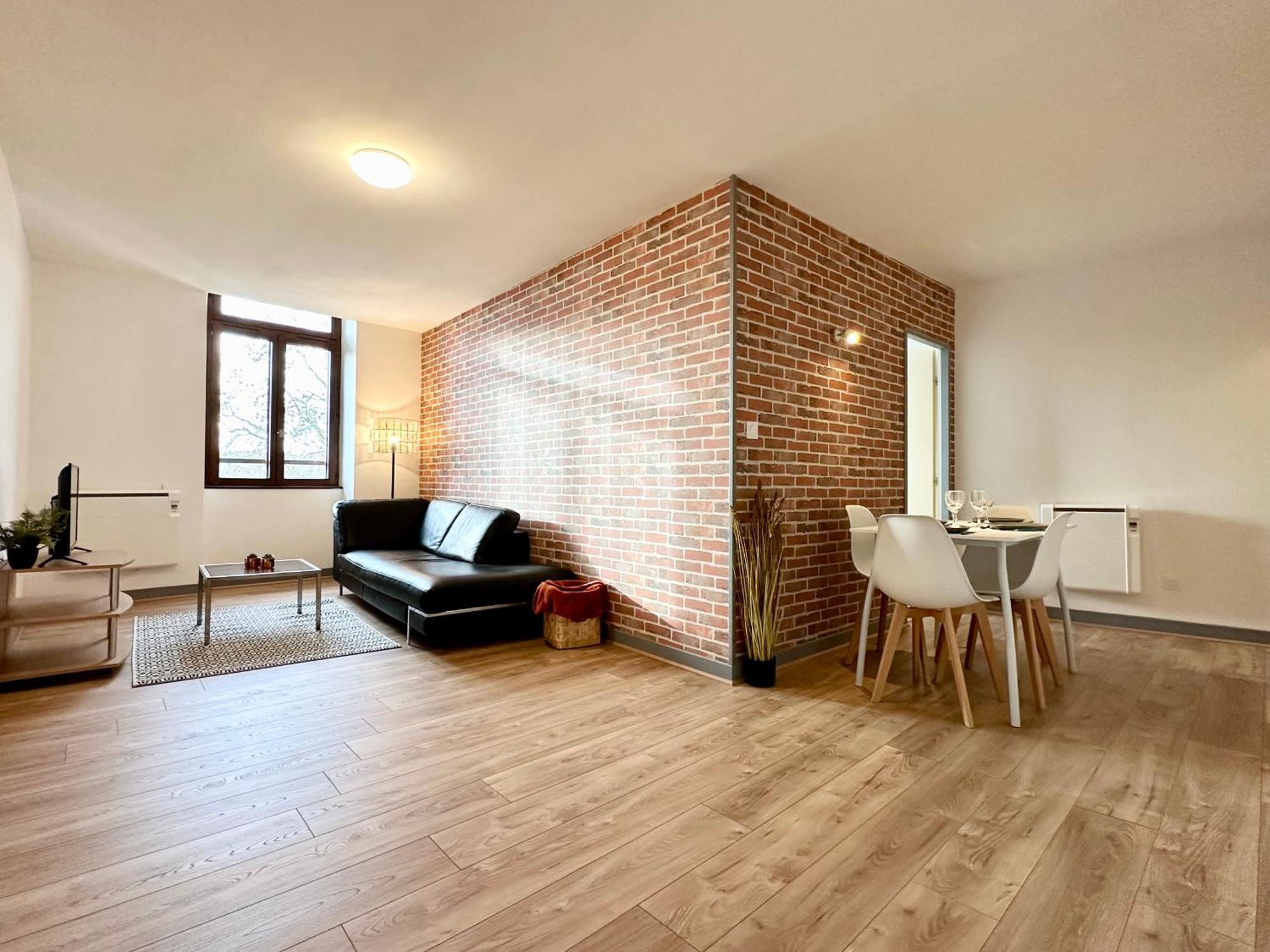 Ferienwohnung La Confluence - Vue Imprenable & Hyper Centre Mont-de-Marsan Exterior foto